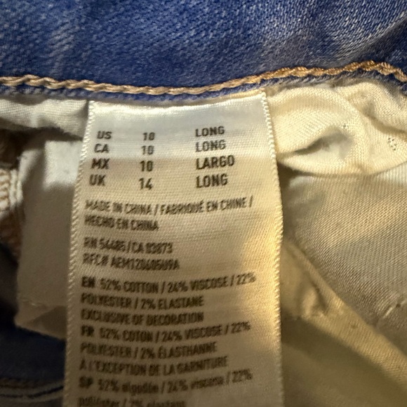 American Eagle Outfitters Light Blue Distressed Skinny Jeans - Picture 2 of 3